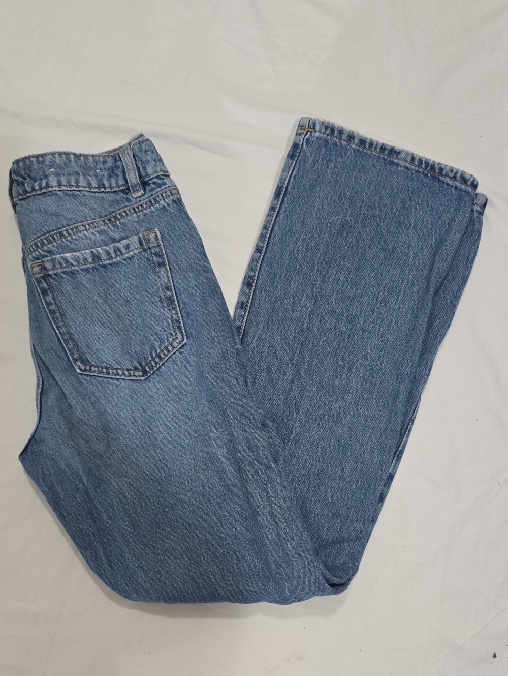 Garage Women's Straight Leg Jeans in Medium Blue